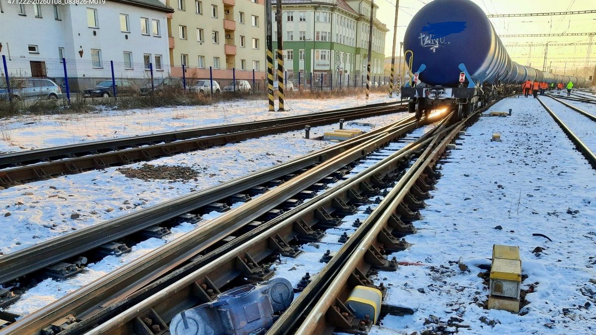 V Havlíčkově Brodě vykolejil cisternový vagon, škoda přes 30 milionů