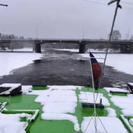 Bourání ledu u Lahovického mostu v Praze