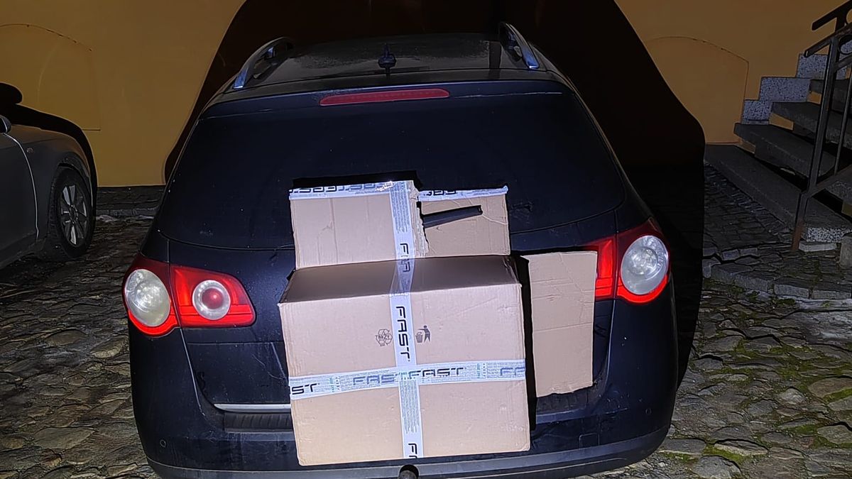 Řidiči v Táboře se parkovací systém snaží přechytračit všemožnými způsoby