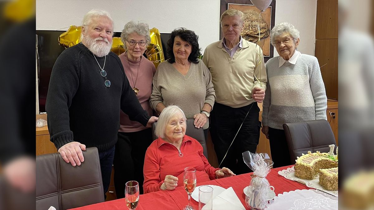 Politická vězenkyně Kamarádová oslavila 102 let. Po Benešově pohřbu ji režim odsoudil za šíření jeho slov