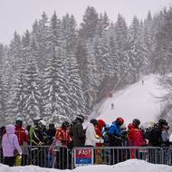 Ranní fronta na Medvědíně.