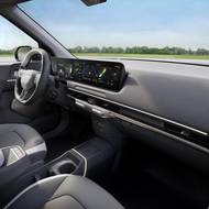 Nechybí bohatě čalouněné plochy nebo ambientní osvětlení. 