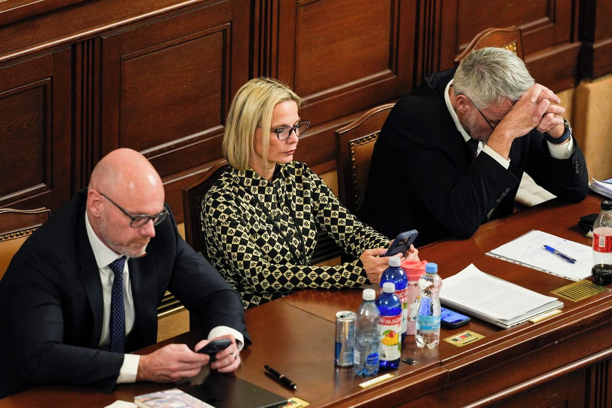 Lidem z ubytoven budou více pomáhat Úřady práce, schválili poslanci
