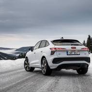 V karosářské verzi Sportback se linie střechy více snižuje.