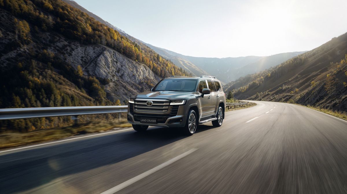 Velká Toyota Land Cruiser 300 míří do Evropy