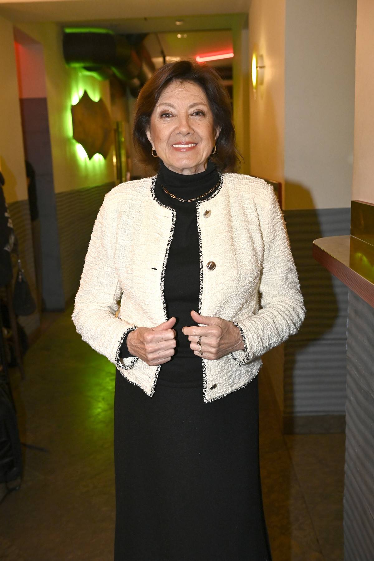 Marie Rottrová dorazila v černých šatech a bílém saku značky Zero na křest knihy Matka.