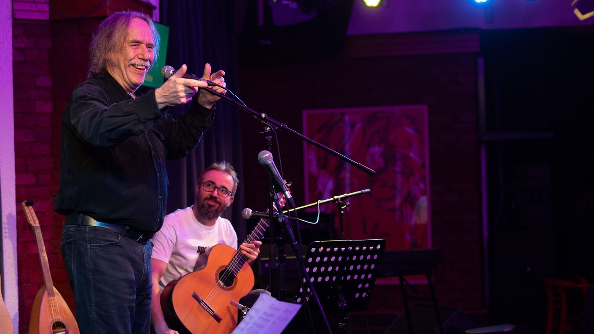 The Beatles byli folkaři, řekl Nohavica a překvapivě zazpíval své překlady jejich písní