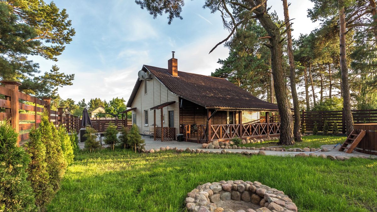 Chat a chalup na prodej je hodně, kupci jsou vybíravější