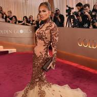 Jennifer Lopezová oblékla vintage šaty z kolekce Jean Louis Sherrer.