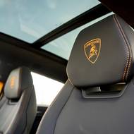 Lamborgini Urus SE; pohled do interiéru