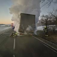 Požár nákladního automobilu u Krhové na Valašsku