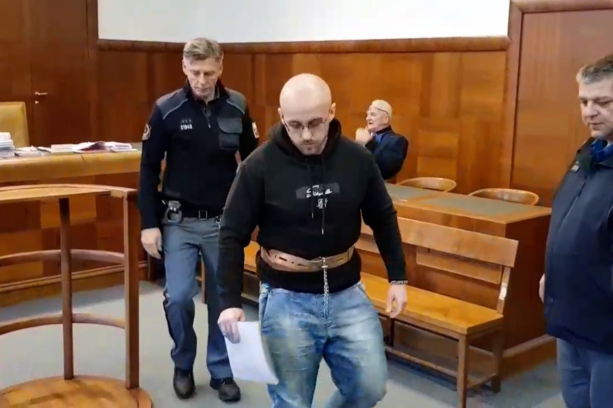 Soud podstatně snížil trest muži za vraždu prostitutky v Hradci Králové