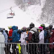 S čekáním se ale muselo počítat u všech lanovek, i na Hromovce.