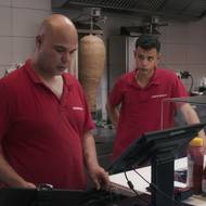 Rodina provozuje bistro.