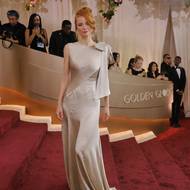 Na klasickou siluetu vsadila i kanadská herečka a producentka Odessa Raeová.