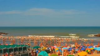 Nečekané meteotsunami v Argentině smetlo lidi do moře, jeden nepřežil