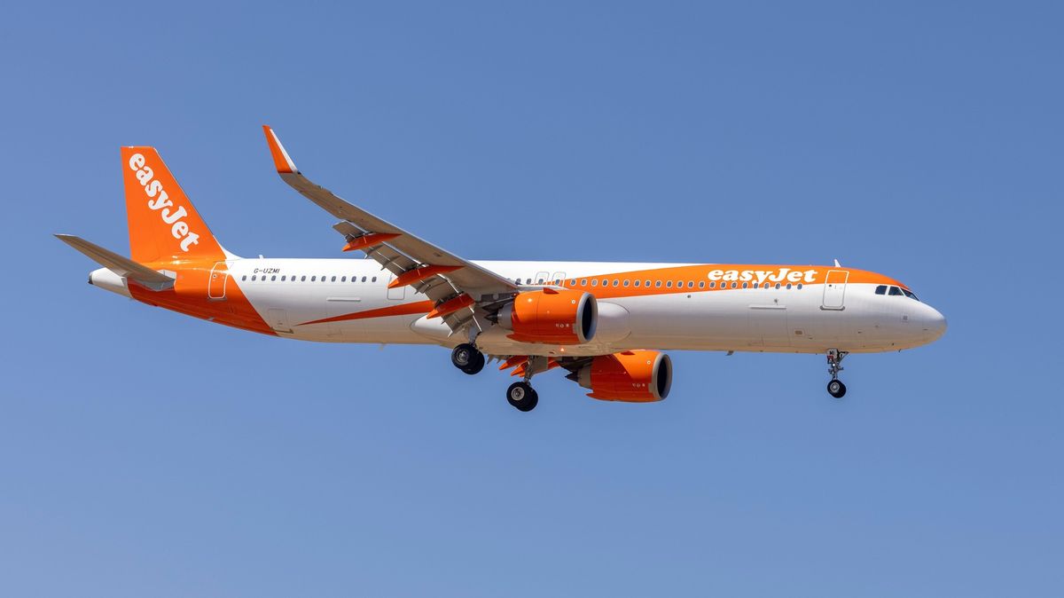 Cestující po příletu marně čekali u pásu na zavazadla. Všechna zůstala na ostrově