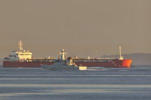 USA o měsíc prodloužily výjimku na nákup ruské ropy