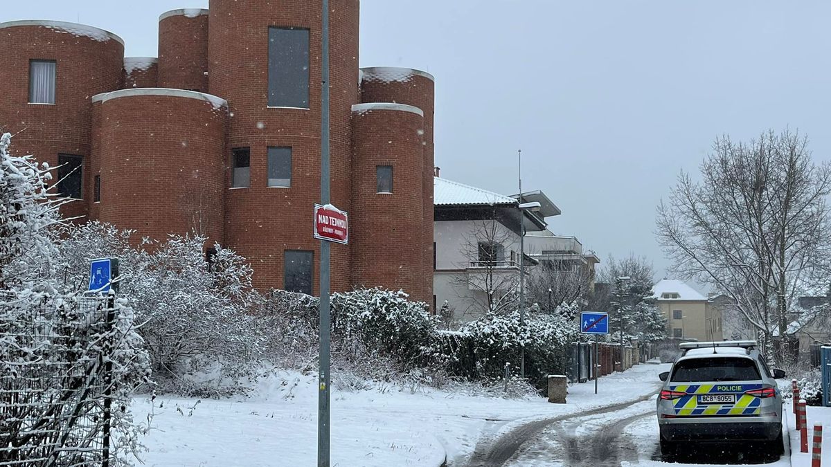 Okamura stále nedodal řádně vyplněná majetková přiznání. Úřad nařídil správní jednání
