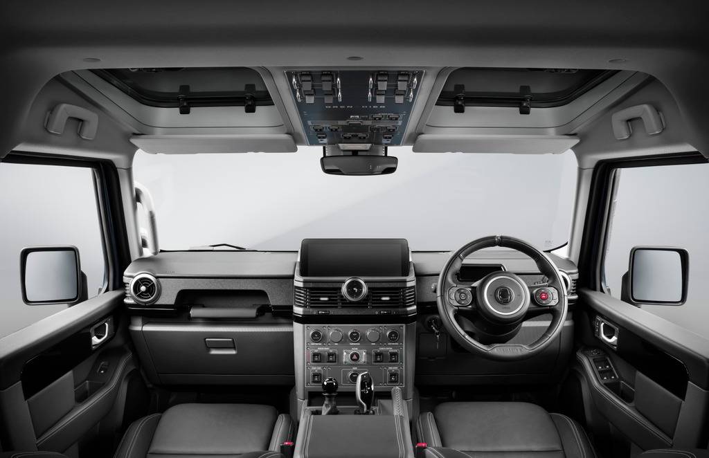 Novinkou v kabině je umístění tlačítka pro snadné vypnutí akustického varování rychlostního asistenta.