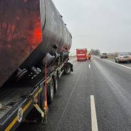 Nehoda kamionu a dodávky na dálnici u Bezměrova na Kroměřížsku