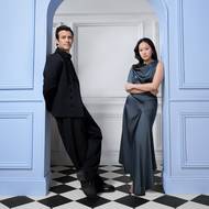 Luke Thompson a Yerin Haová, nový pár Bridgertonových