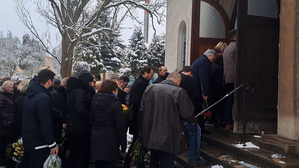 S obětavým rockerem, kterého v Chřibské zabil šílený střelec, se rozloučily desítky lidí