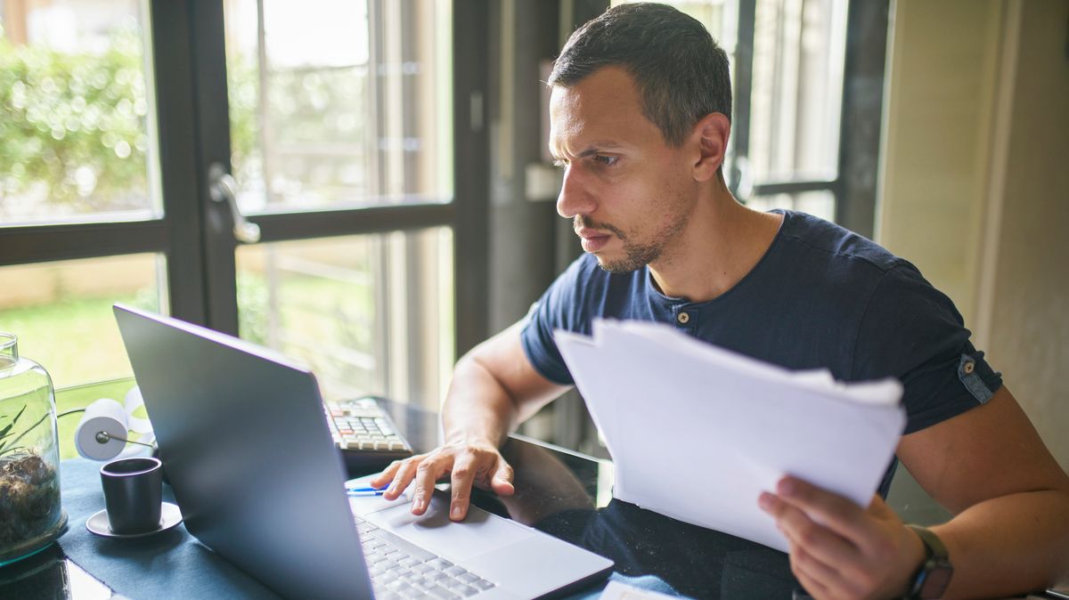 Půjčka se může proměnit v noční můru. Pomůže registr a výše poplatků