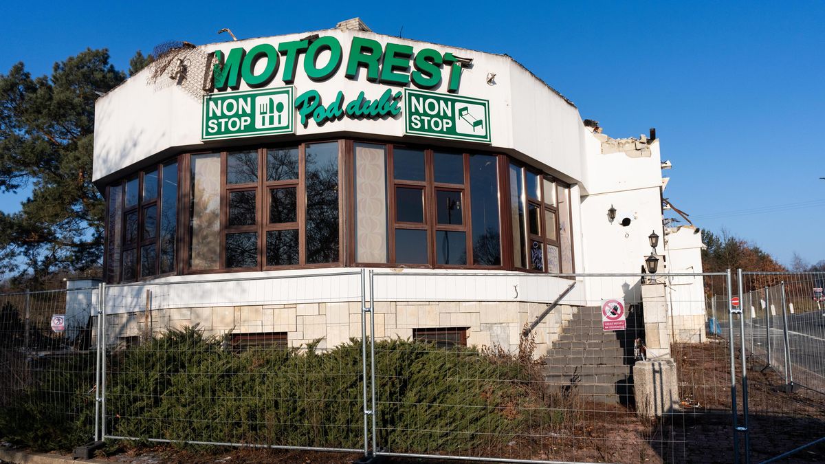 FOTO: Ostuda českých dálnic. Chátrají i kdysi slavné motoresty