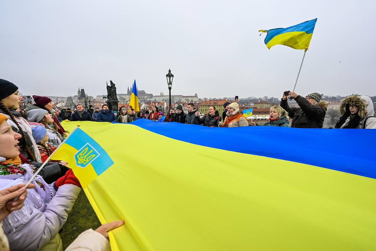 Řetěz jednoty na Karlově mostě