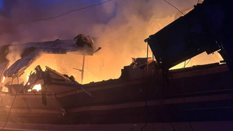 Ruský dron zasáhl osobní vlak v Charkovské oblasti. Zemřeli čtyři lidé