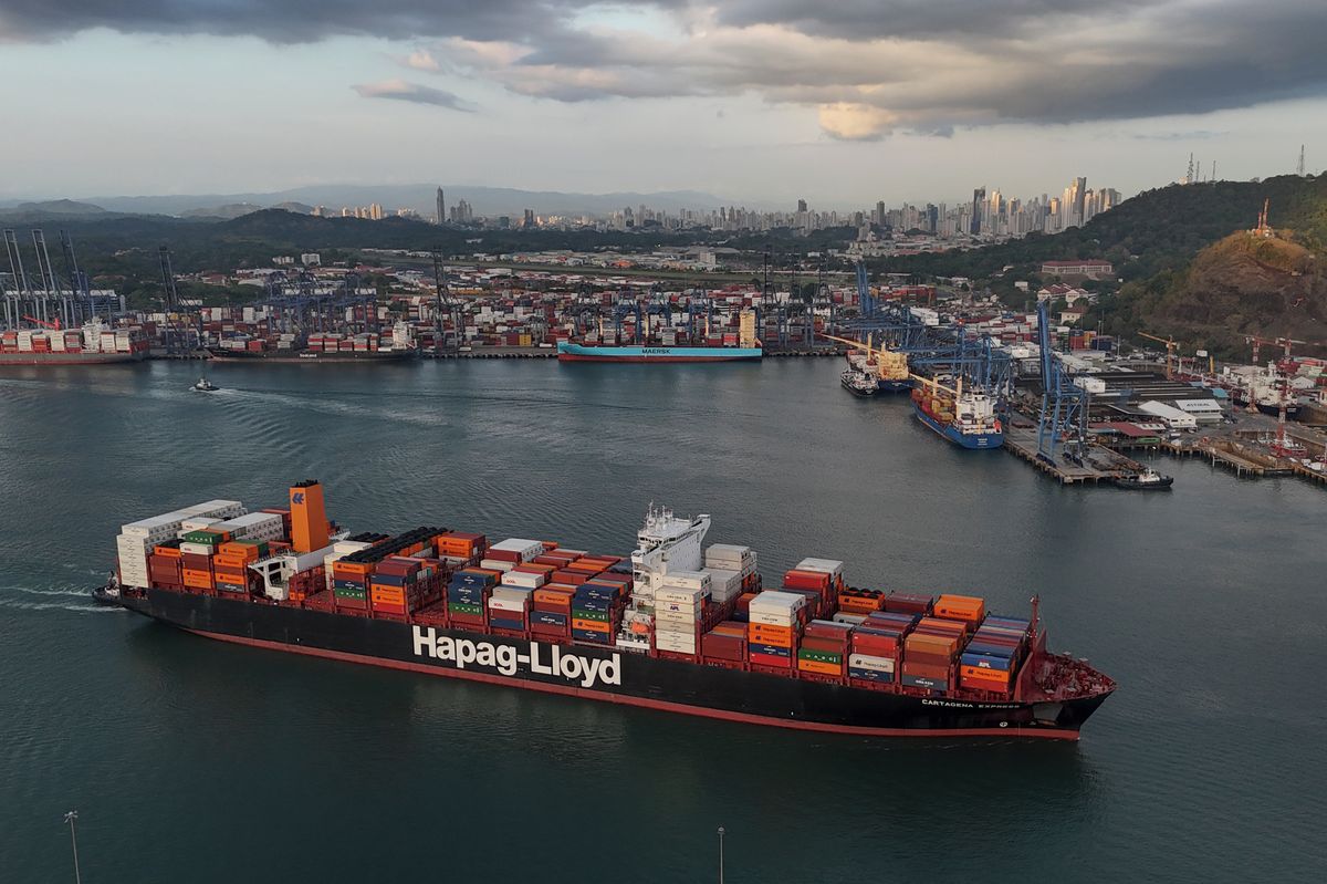 Koncese hongkongské firmy v Panamském průplavu je podle soudu protiústavní