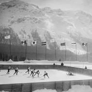 Hokejový stadion v roce 1928 na zimní olympiádě.