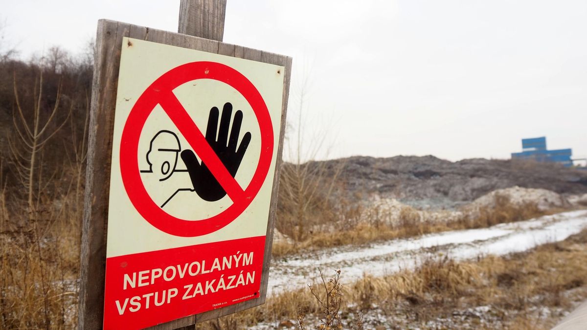 Obrat v případu hořící haldy v Ostravě. Místo sarkofágu se postaví oddělovací stěny