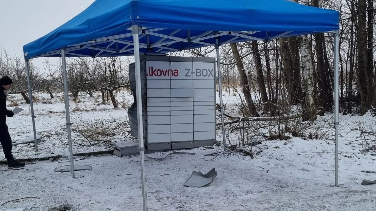 V Hnojníku explodovaly výdejní boxy, policie dopadla osmnáctiletého chlapce