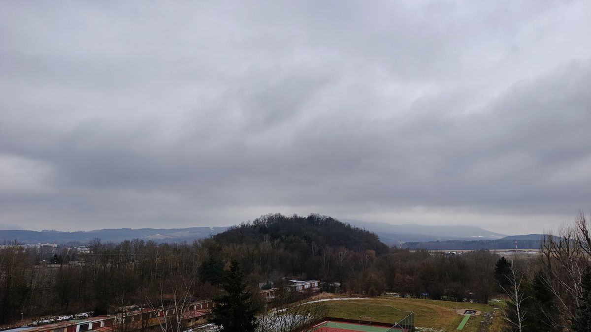 Přijde déšť, oblačnost a jarní teploty. O víkendu zase nasněží