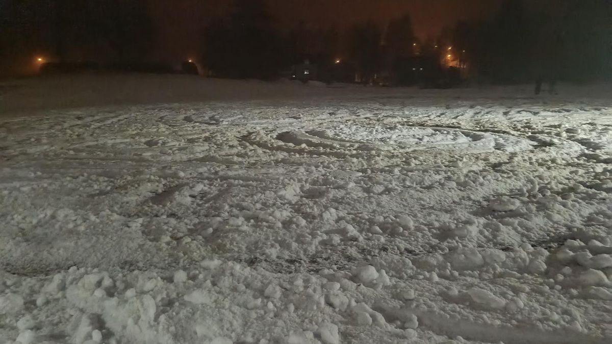 Chtěl se trochu pobavit. Mladík driftováním poničil tratě v Jizerských horách