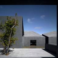 Dům s názvem Goleen v irském Corku krášlí modrý vápenec.