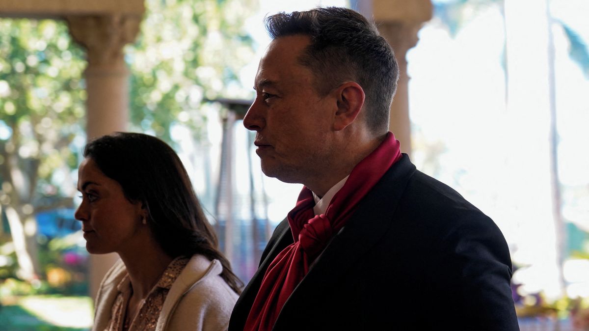 Muskova SpaceX koupila další z jeho firem xAI