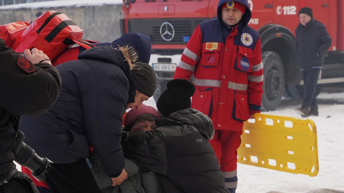 Ruský dron v Chersonské oblasti zaútočil na zdravotnické auto. Sestra nepřežila