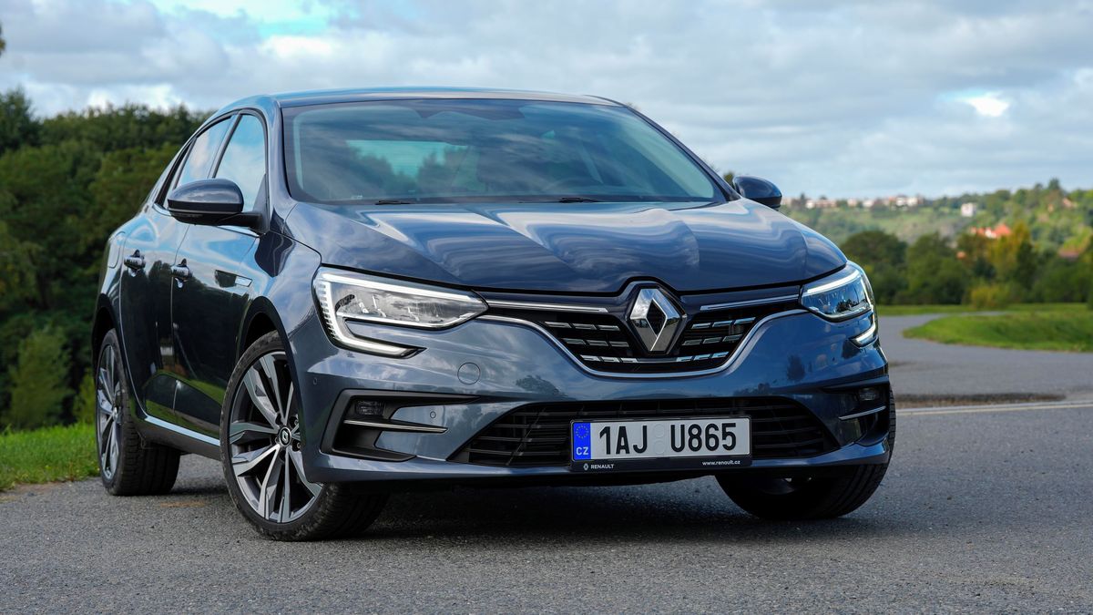 Auto jako za starých časů za dobrou cenu. Test Renaultu Megane GrandCoupé