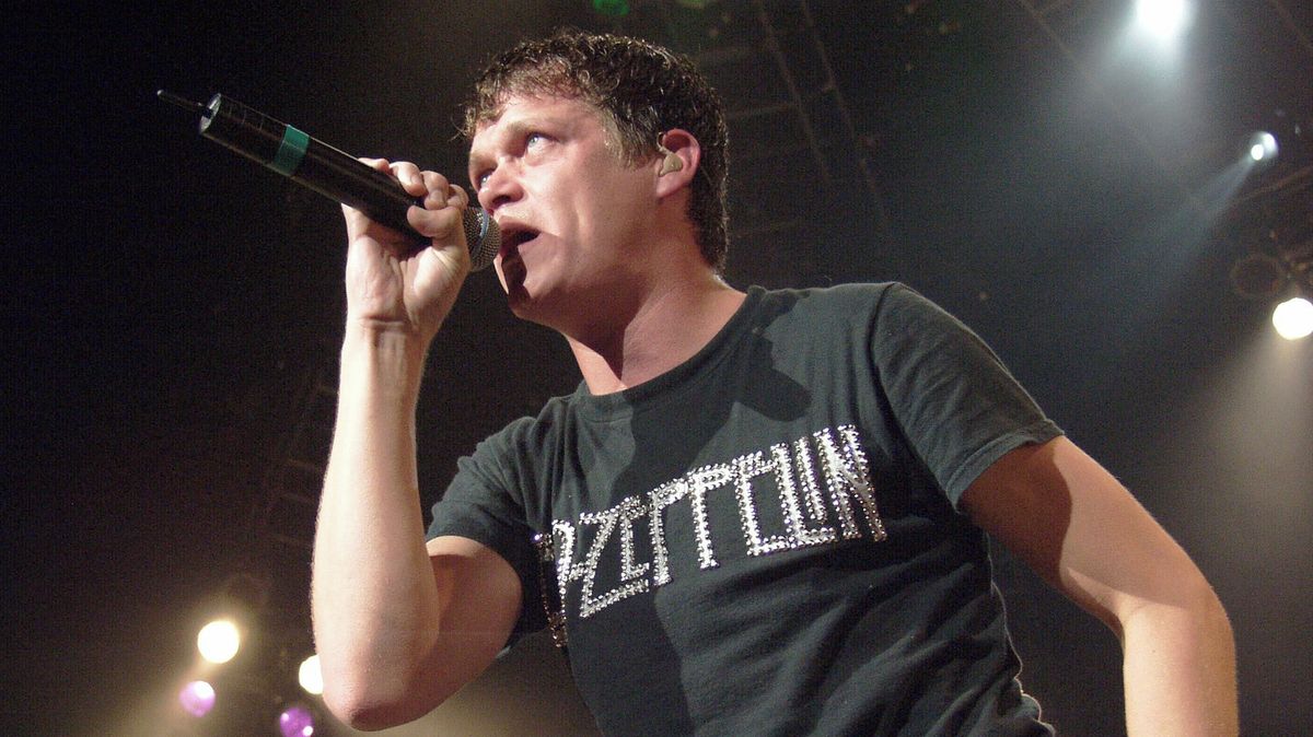 Zemřel zpěvák Brad Arnold. Ve 47 letech podlehl rakovině