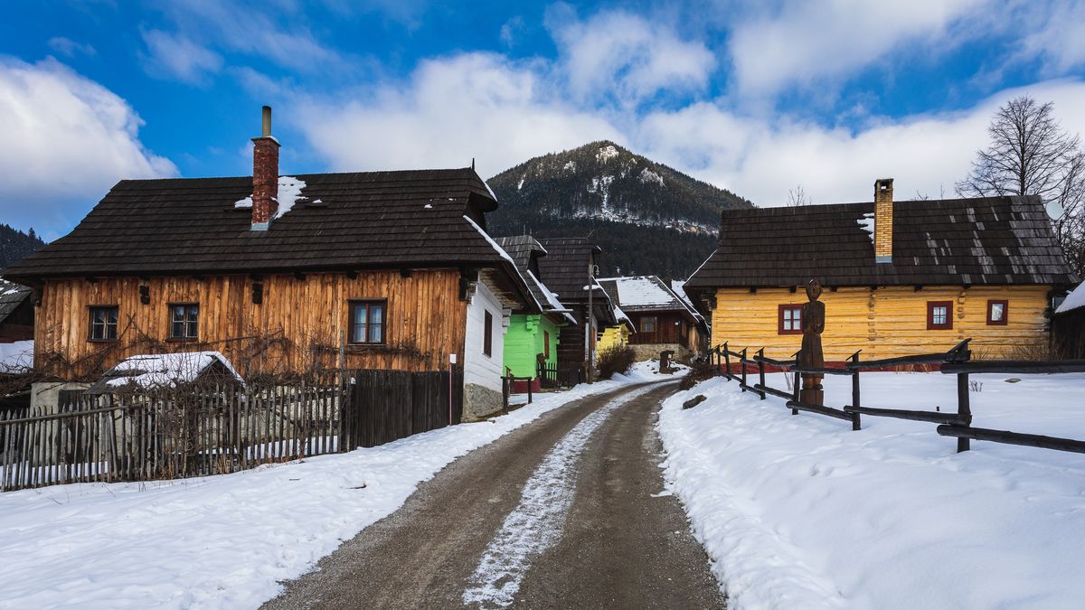 Slovenská vesnice už nechce patřit pod UNESCO. Status z ní udělal zoo