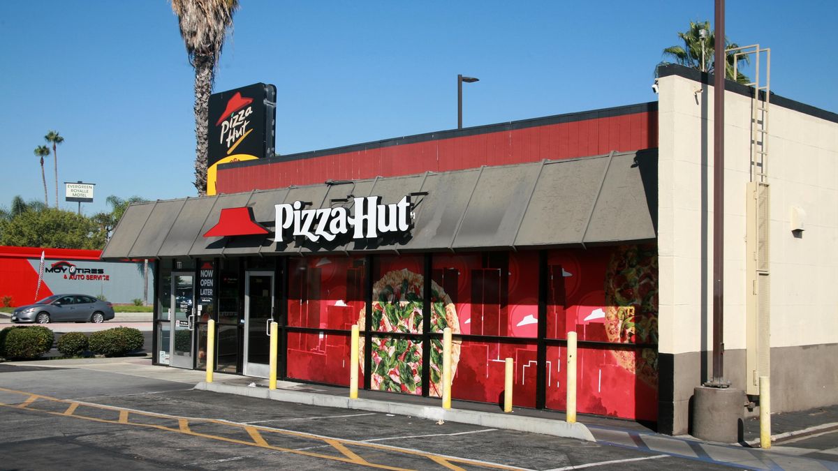 Pizza Hut zavře v USA stovky restaurací
