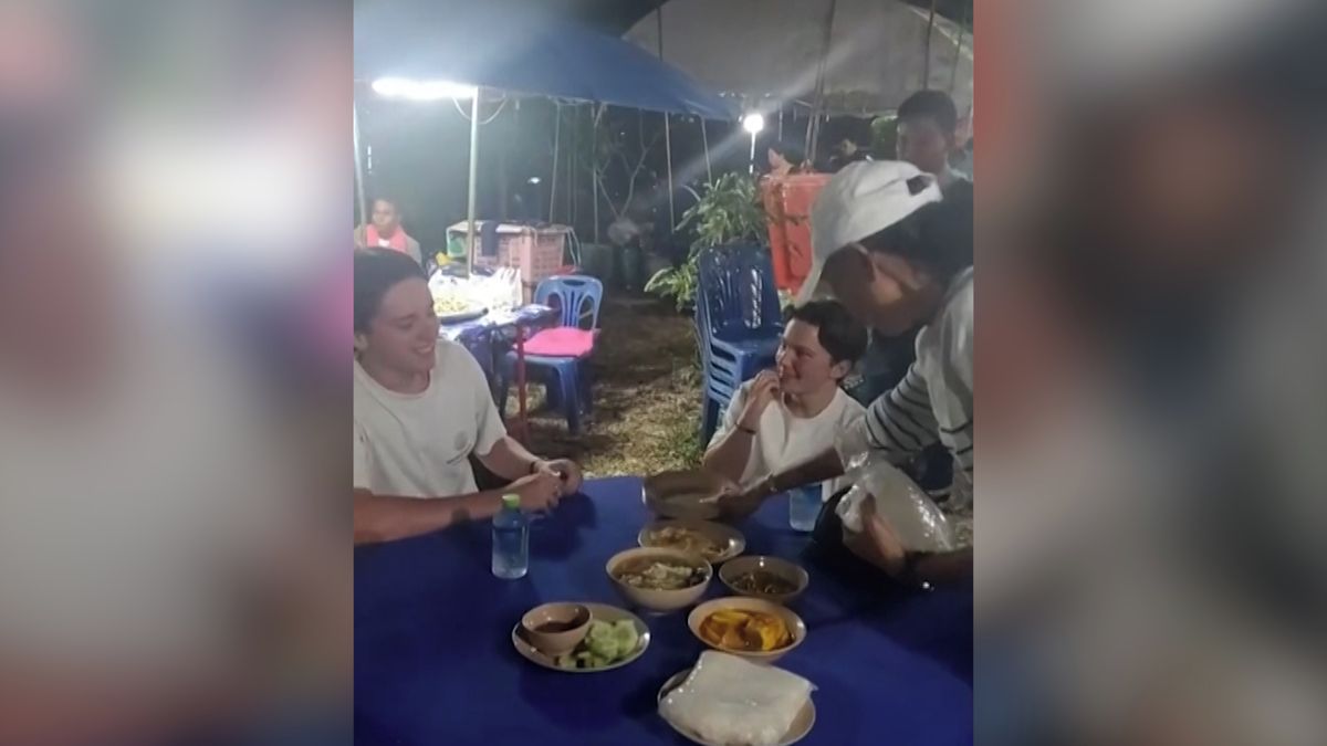 Místo do restaurace zasedli turisté v Thajsku na smuteční hostinu. Najíst dostali