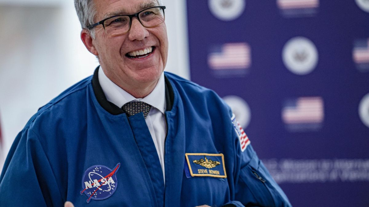 Do vesmíru létáme, abychom zlepšili život na Zemi, řekl Novinkám astronaut NASA