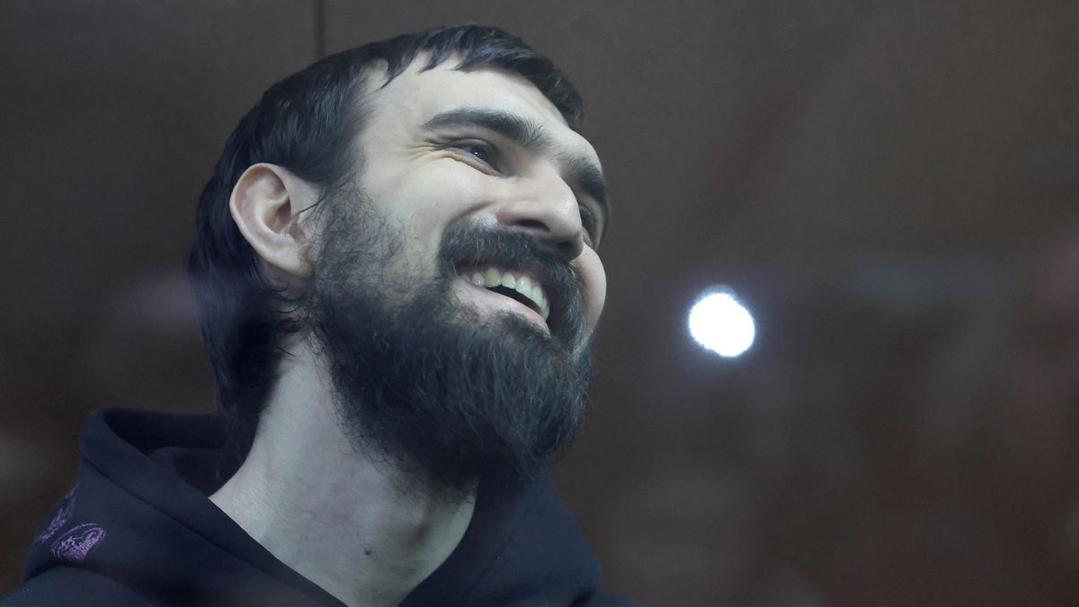 Ruský komik jde na několik let do vězení za vtip o beznohém válečném veteránovi