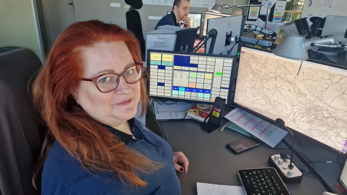 Kašel, snížení horečky i zažívací potíže. Záchranáři na jižní Moravě spouštějí linku pro neakutní dotazy