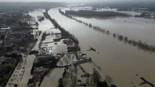 Bouře Pedro ohrožuje Francii povodněmi, výstrahu má většina země