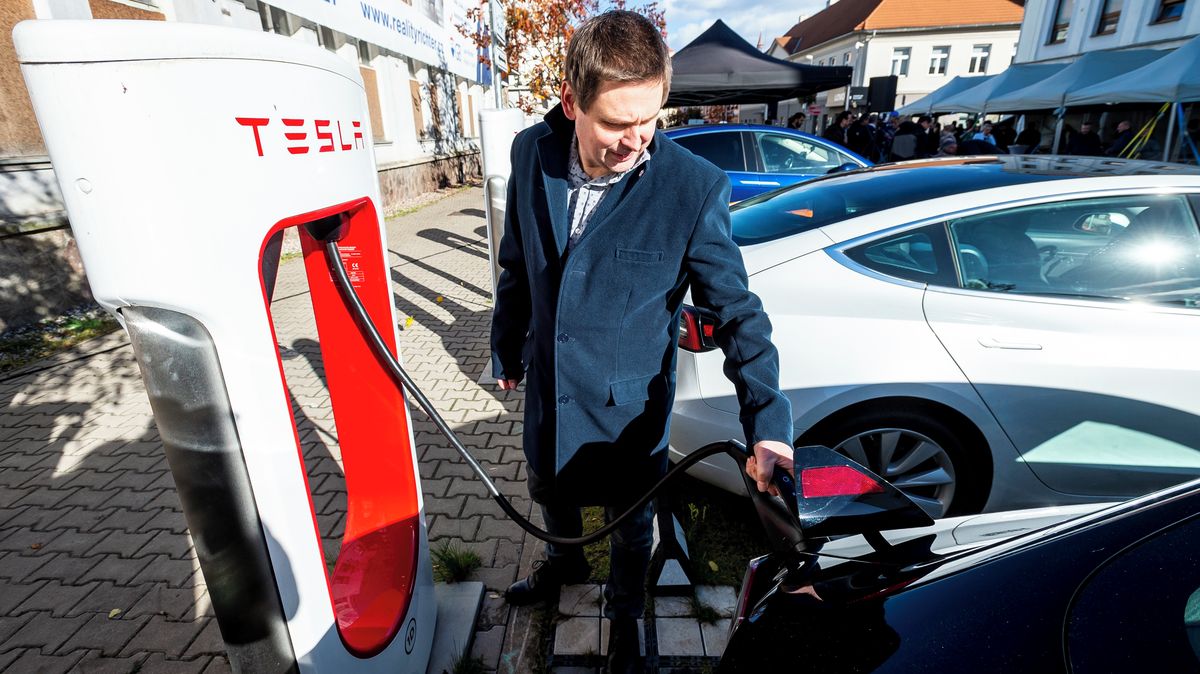 Ojetá elektroauta zlevňují. V součtu nákladů už konkurují spalovacím vozům